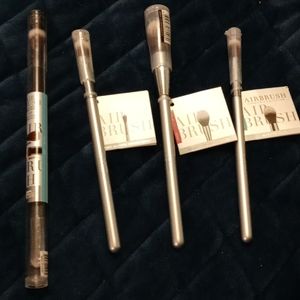 It cosmetics brushes set of 4